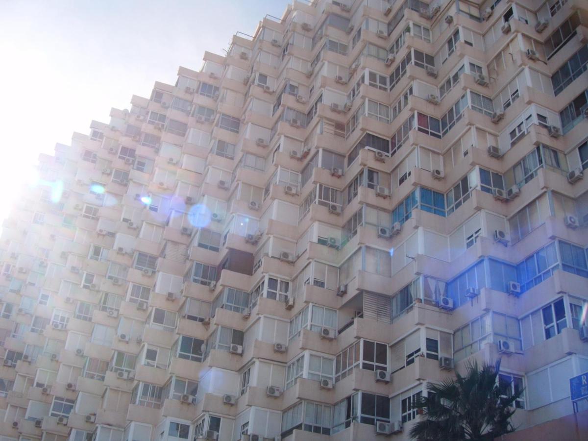 Nuevo La Torre Apartment ตอร์เรโมลิโนส ภายนอก รูปภาพ